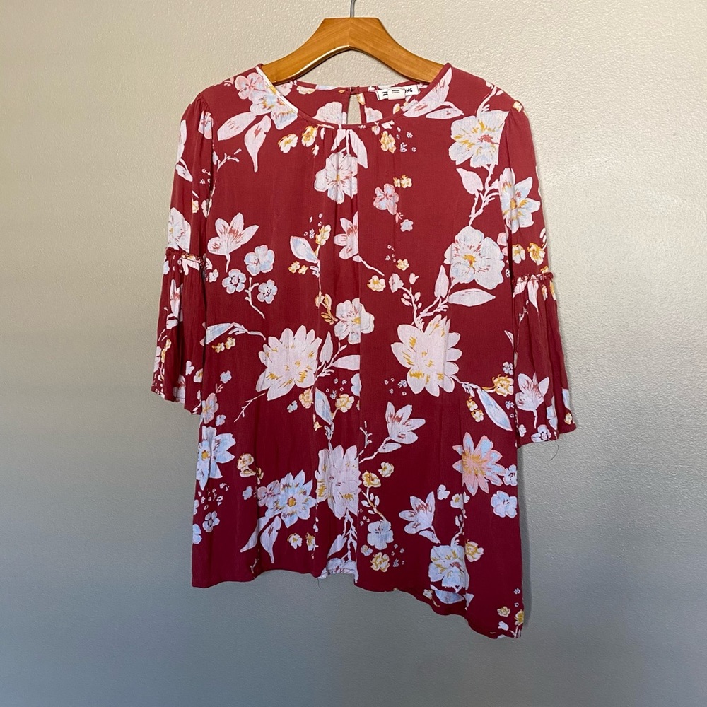 Billabong floral bell sleeved top